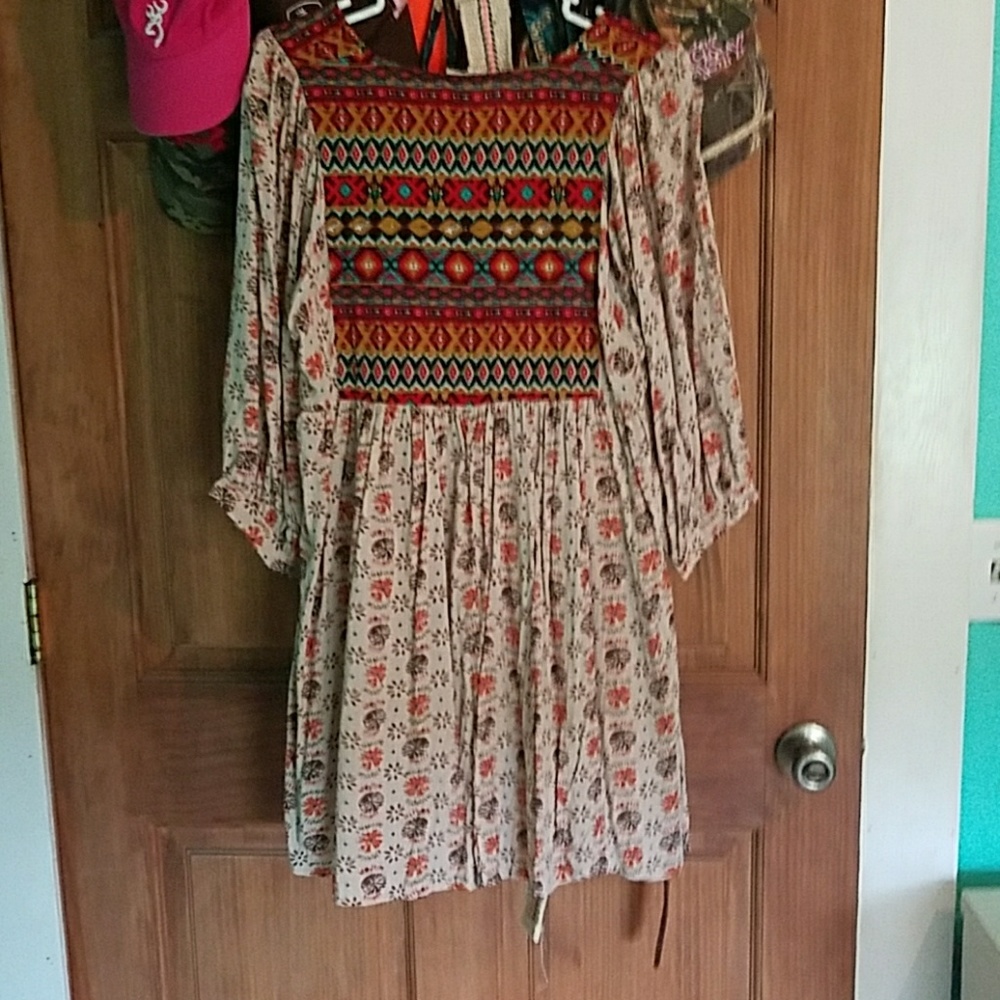 Umgee Aztec Pattern Dress - Picture 2 of 2